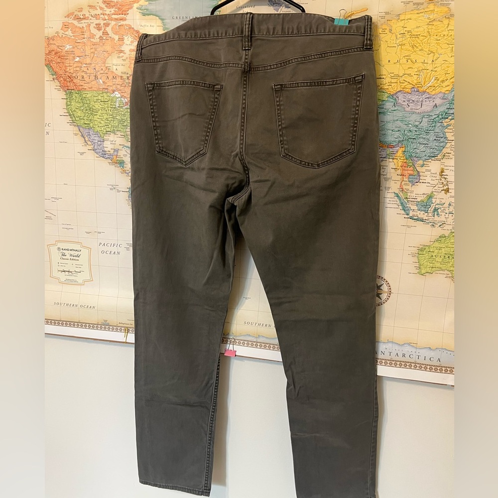 Old Navy grayish pants size 34 by 30 gently used - Picture 3 of 4